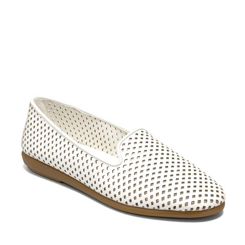 エアロソールズ レディース シューズ スリッポン・ローファー Aerosoles Betunia Womens Loafers White ホワイト