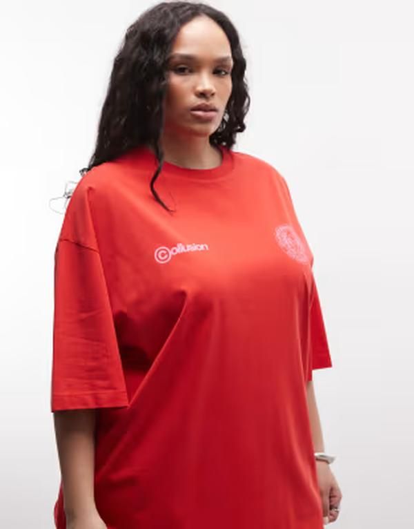 コルージョン レディース トップス Tシャツ プラスサイズ ロゴ グラフィック COLLUSION Plus oversized logo graphic tee RED レッド