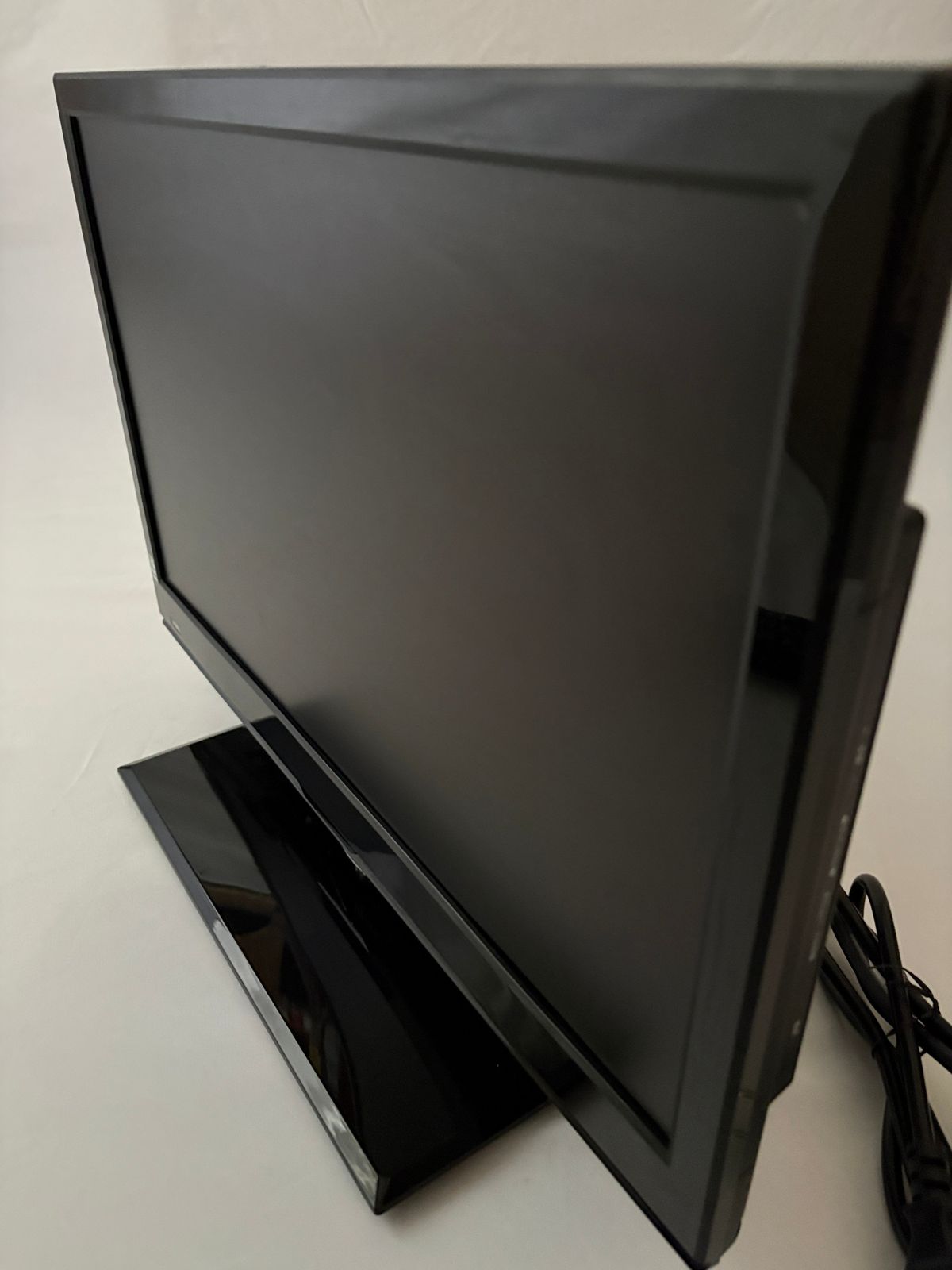 □ エムイーケー MEK 液晶テレビ LC1996 19インチ 録画 1700-4249