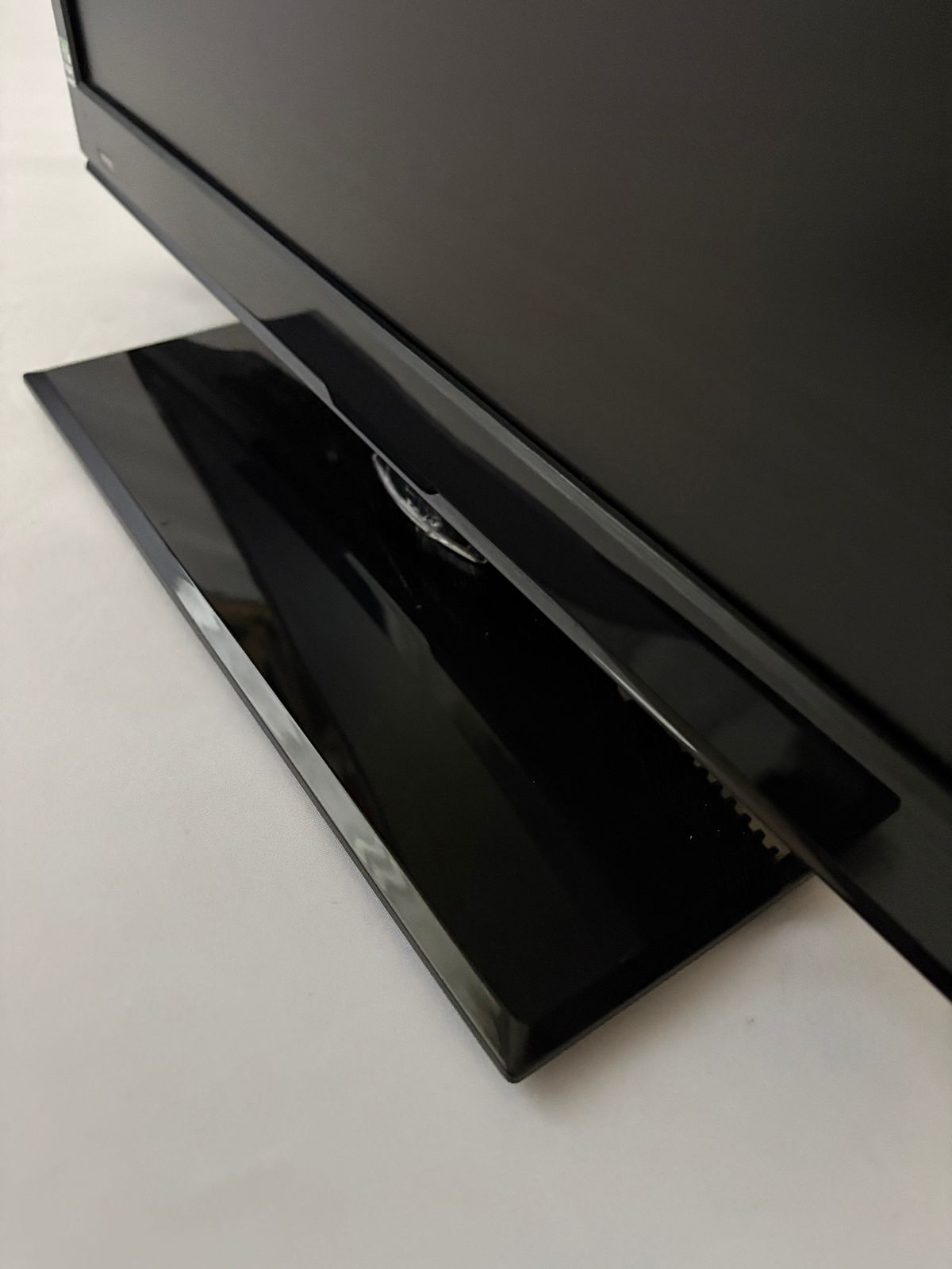 □ エムイーケー MEK 液晶テレビ LC1996 19インチ 録画 1700-4249