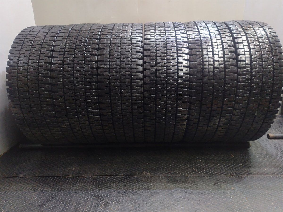 札幌発 引取OK DUNLOP SP001 245/70R19.5 136/134J 19.5インチ トラックタイヤ スタッドレス 6本 23年製 バリ溝 低床 大型トラック(KTS478)