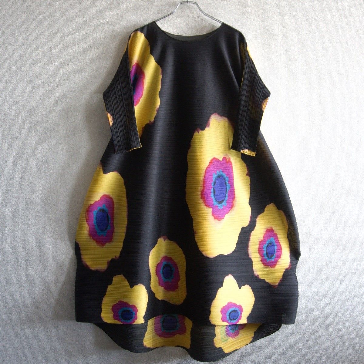 【美品】PLEATS PLEASE【総柄 プリーツ バウンス ワンピース】 3 横プリーツ プリーツプリーズ ISSEY MIYAKE イッセイミヤケ 26050328