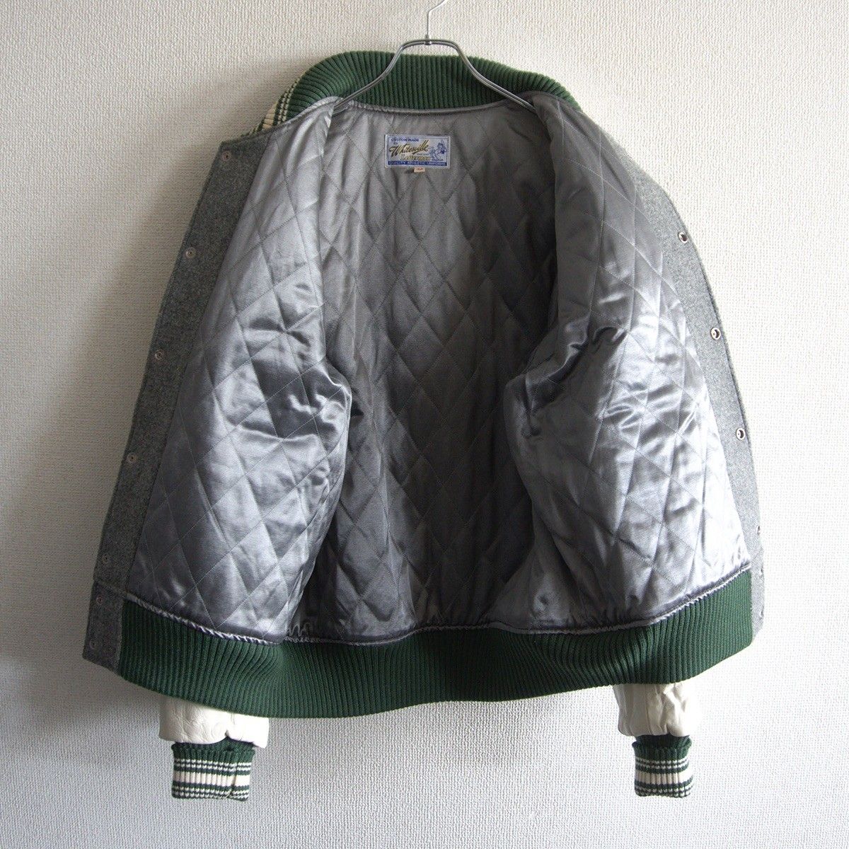 美品】WHITESVILLE【フルデコ レザースリーブ スタジャン】42