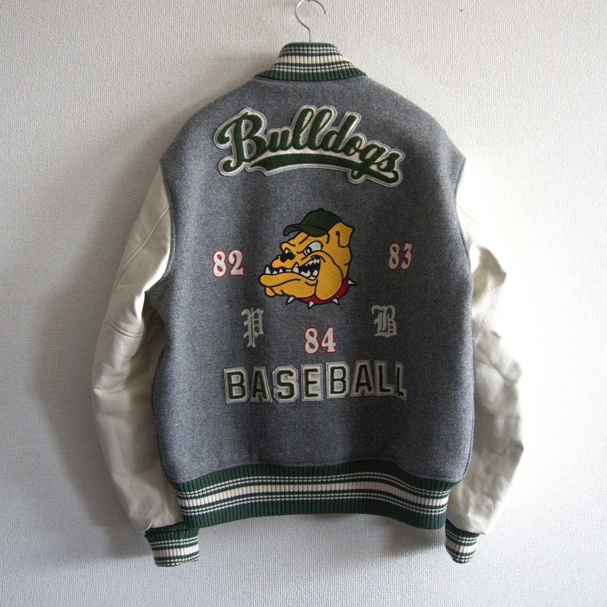美品】WHITESVILLE【フルデコ レザースリーブ スタジャン】42