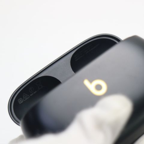 超美品 Beats Studio Buds + ブラック/ゴールド イヤホン Beats 即日