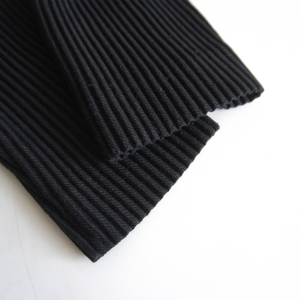 美品】 HOMME PLISSE ISSEY MIYAKE【プリーツ コート】3 ブラック 