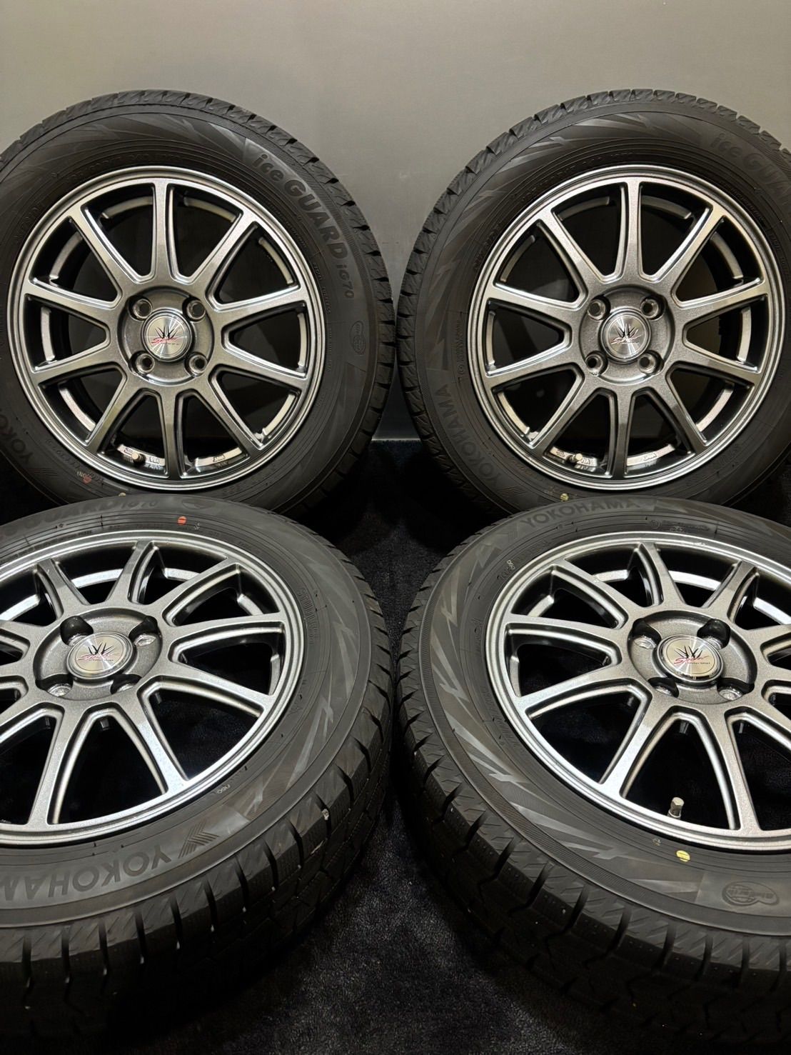 ★185/60R15 YOKOHAMA/ice GUARD iG70 25年製 LOXARNY SPORT 15インチ 5.5J +50 100 4H スタッドレス 4本 フィット シャトル (南2-M253)