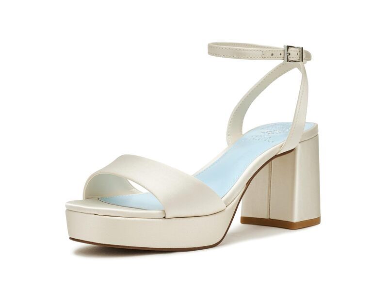 ヴィンスカムート レディース シューズ ヒール プラットフォーム サンダル Vince Camuto Pendreya Platform Sandals Milk