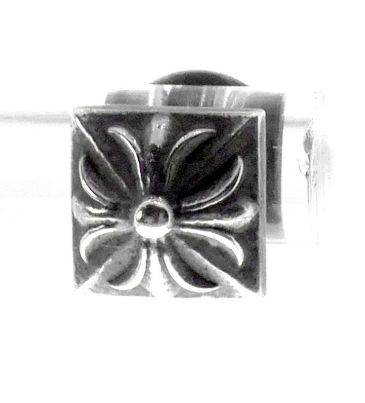 クロムハーツ CHROME HEARTS 【 STUD PYRAMID 】 PLS ピラミッド スタッド シルバー ピアス n11195 70,400円