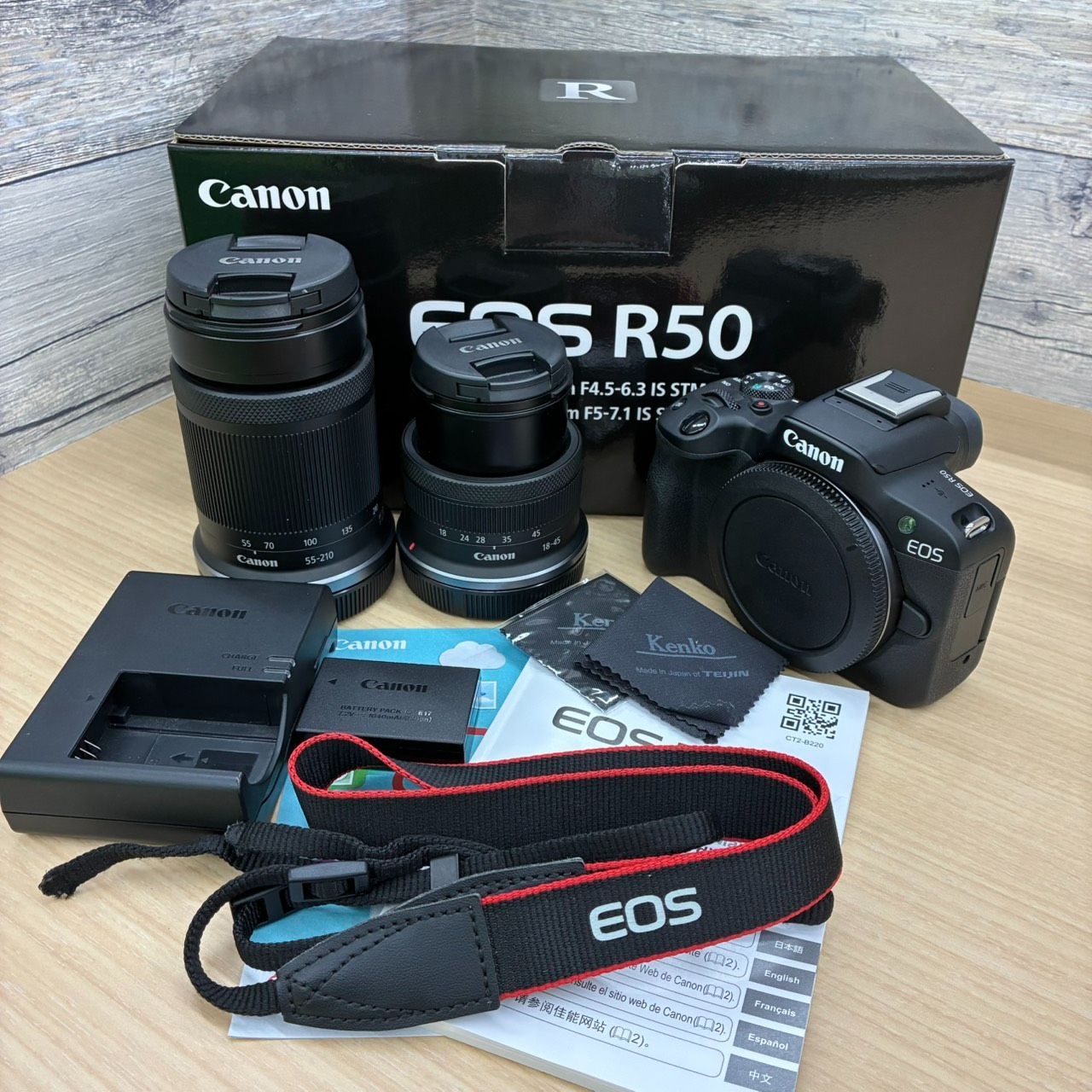 【亘】美品 Canon EOS R50 ミラーレスカメラ ダブルズームキット RF-S 18-45mm F4.5-6.3IS STM / RF-S 55-210mm F5-7.1IS STM【8246AY】E19