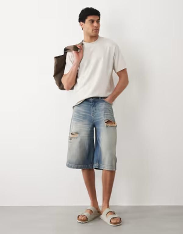 エイソス メンズ ボトムス ハーフパンツ・ショーツ ASOS DESIGN Bermuda jorts in mid wash blue with rip Mid washed Blue ブルー
