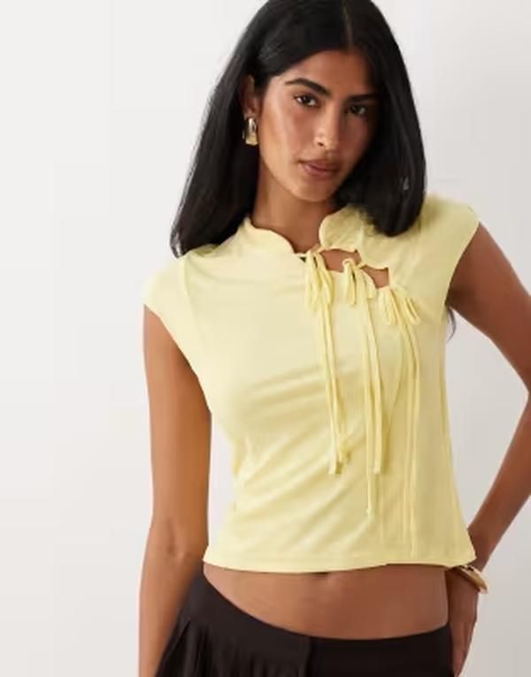 エイソス レディース トップス シャツ タイディテール メッシュ キャップ ASOS DESIGN mesh capped sleeve tie detail top in yellow イエロー
