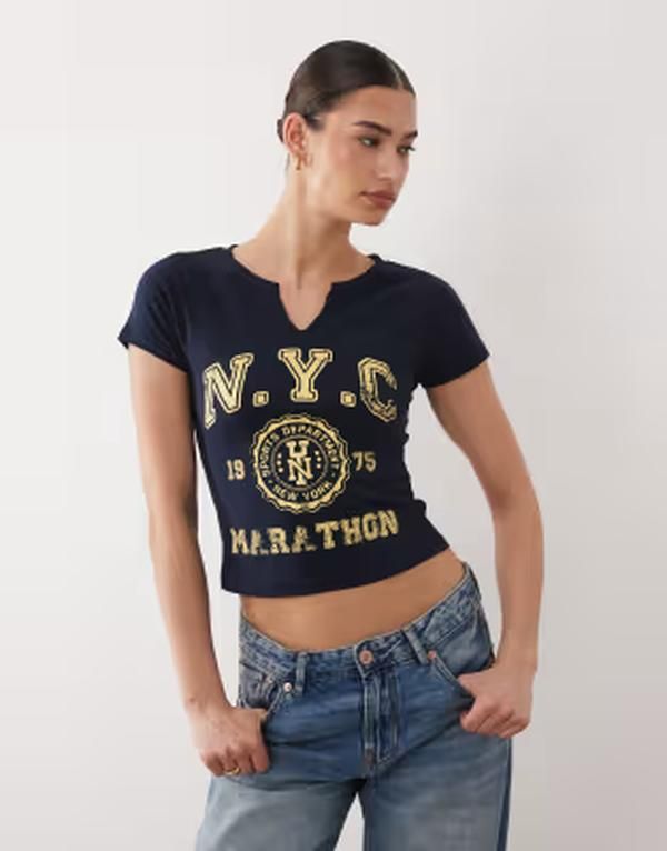 エイソス レディース トップス Tシャツ Vネック グラフィック ASOS DESIGN fitted v neck raglan sleeve Tshirt with NYC graphic NAVY ネイビー