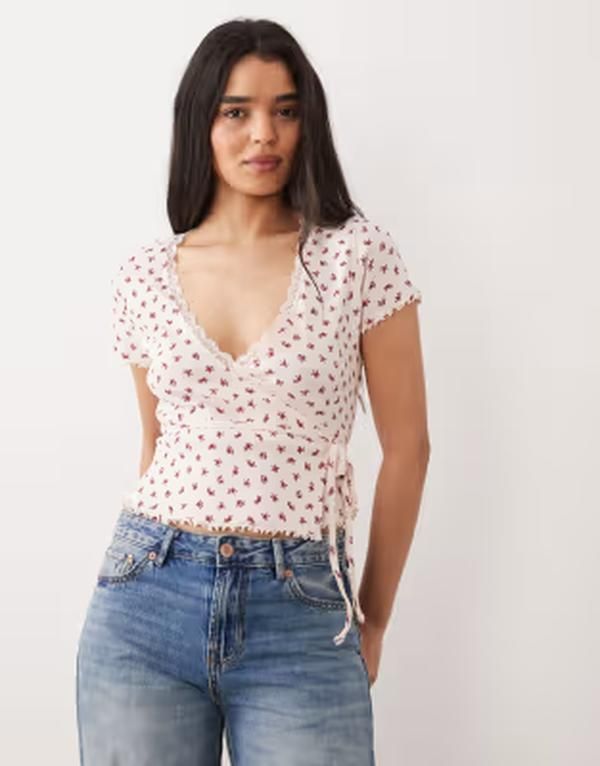 ミスセルフフリッジ レディース トップス シャツ フラワー柄 プリント フラワー Misselfridge pointellettucedge wrap top floral print Ditsy print ピンク