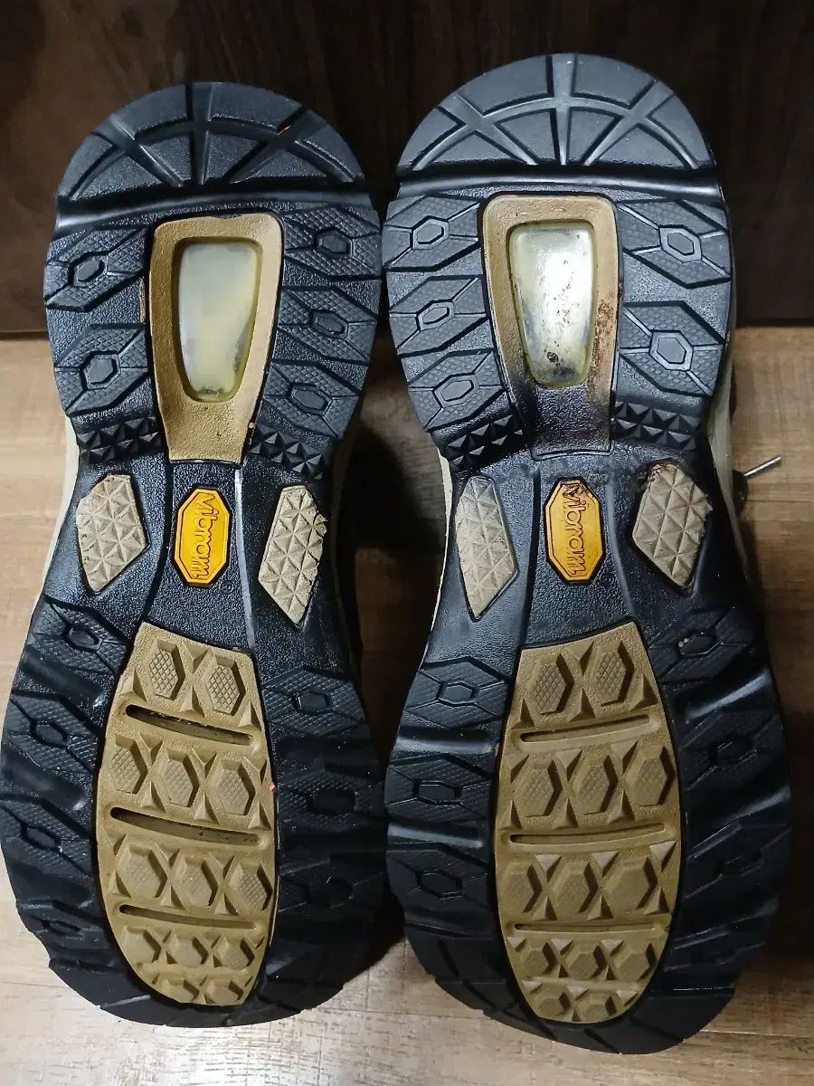 THE NORTH FACE ゴアテックス 登山靴 ミッドカット ブラウン 275mm