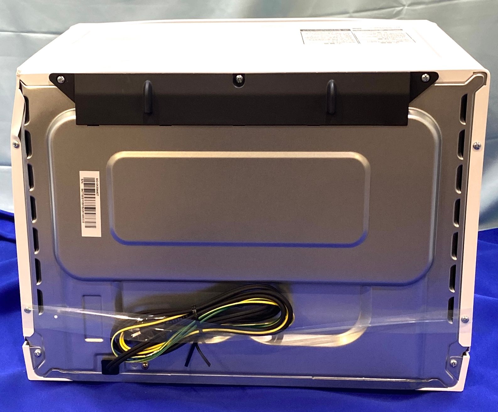 【開封済・未使用品】東芝(TOSHIBA) 石窯ドーム オーブンレンジ 26L ER-D70B-W ホワイト