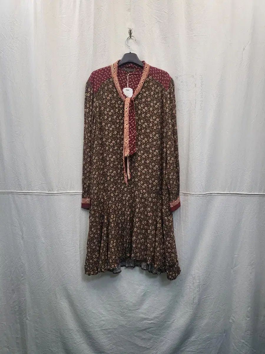 Thursday Island サースデーアイランド フラワー パータン ブラウン ロング ONE PIECE 新品