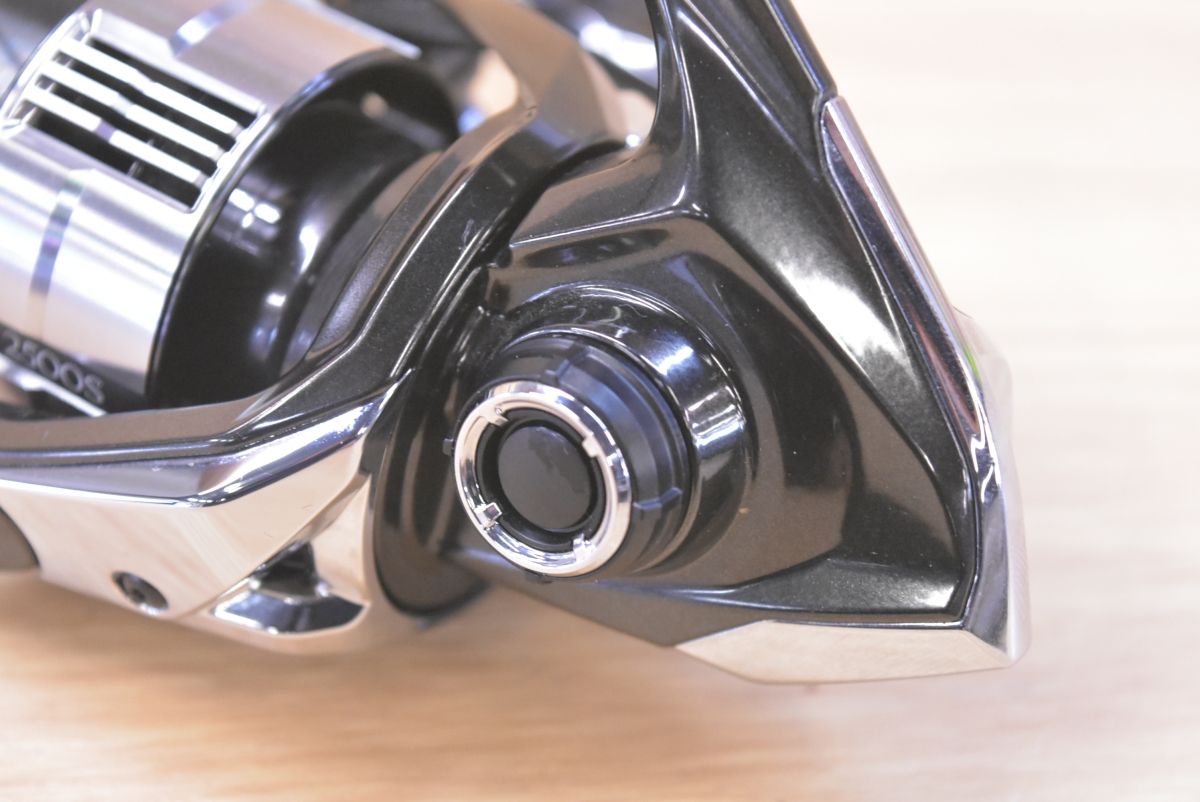 シマノ 23 ヴァンキッシュ 2500S SHIMANO Vanquish スピニングリール ブラックバス エギング ライトゲーム トラウト等に シマノ 23 ヴァンキッシュ 2500S SHIMANO Vanquish スピニングリール ブラックバス エギング ライトゲーム トラウト等に