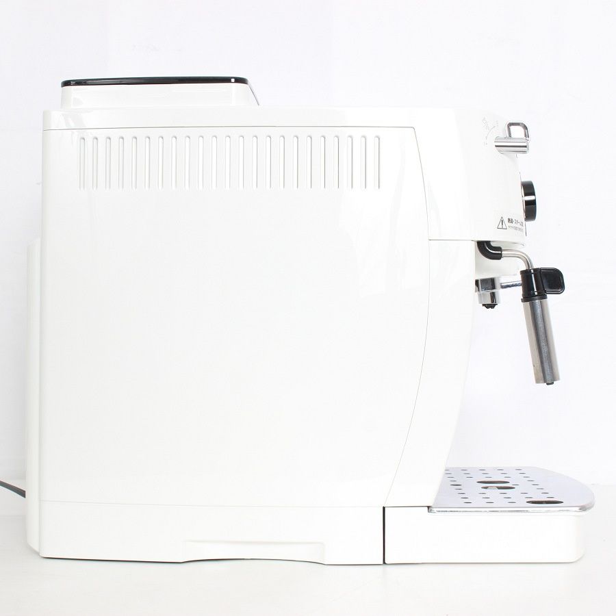 美品】デロンギ マグニフィカS ECAM22112W ホワイト 全自動