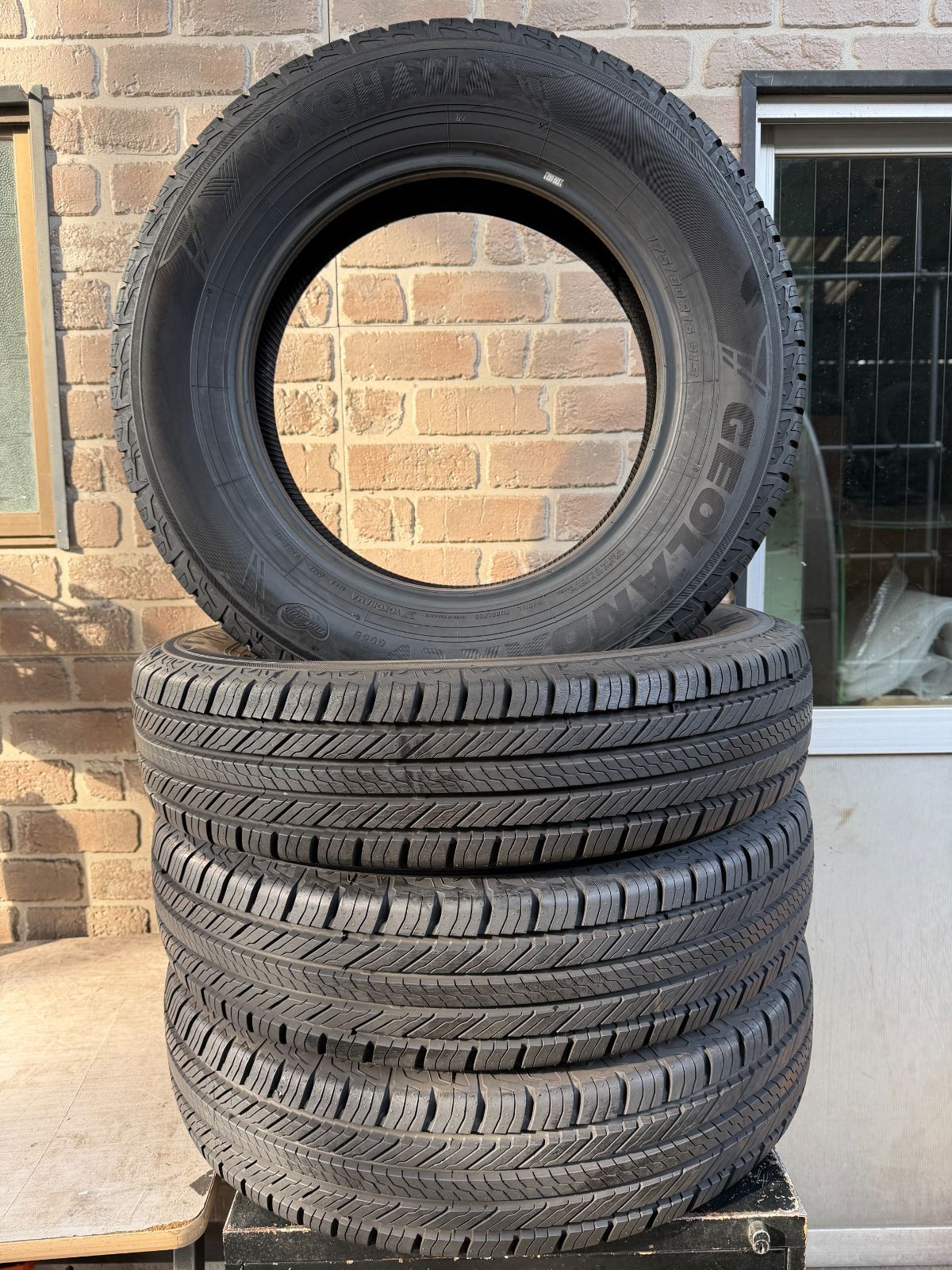 2023年製バリ山】175/80R16 サマータイヤ ヨコハマ ジオランダー CV 2023年製バリ山】175/80R16 サマータイヤ ヨコハマ ジオランダー CV