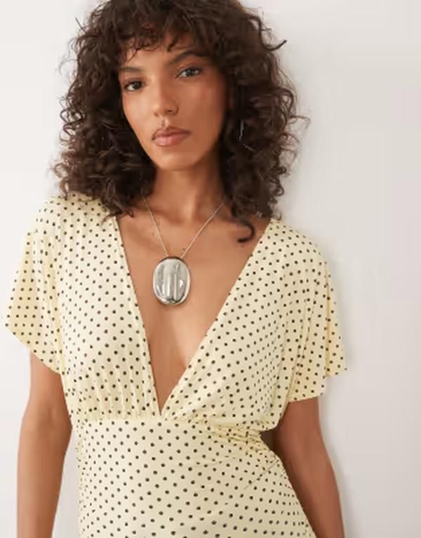 ミスセルフフリッジ レディース トップス シャツ ドット柄 Vネック ドット プリント Misselfridge vneck top in buttermilk polka dot print Yellow polka dot イエロー