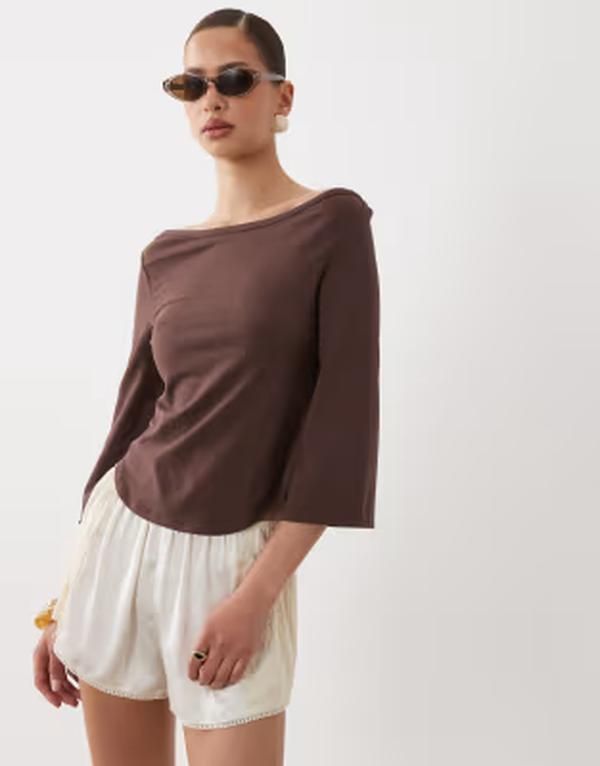 エイソス レディース トップス Tシャツ ASOS DESIGN 34 sleeve top with boat neck in chocolate チョコレート