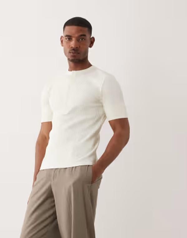 エイソス メンズ トップス Tシャツ ヘンリーネック ASOS DESIGN muscle fit smart rib Tshirt withenley neck andeep cuff in cream Coconut milk クリーム