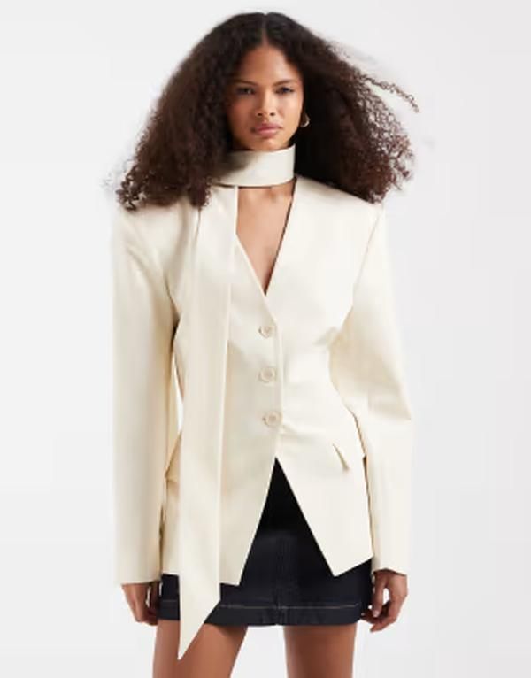 エイソス レディース アウター ジャケット・ブルゾン ブレザー ASOS DESIGN cinch shoulder pads blazer with scarf IVORY アイボリー