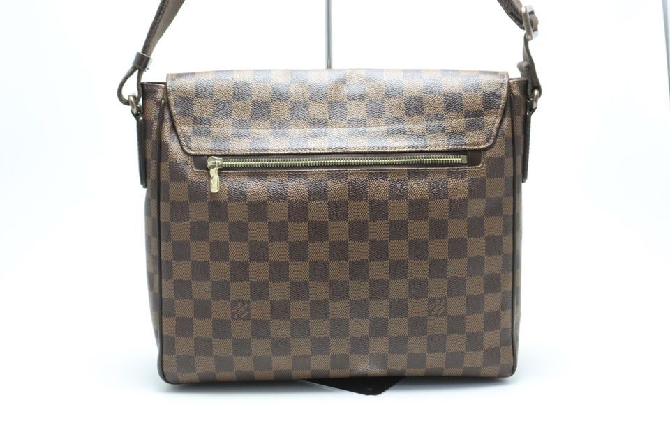 超激得，定番人気 LOUIS VUITTON ダミエ ディストリクトMM レザー 