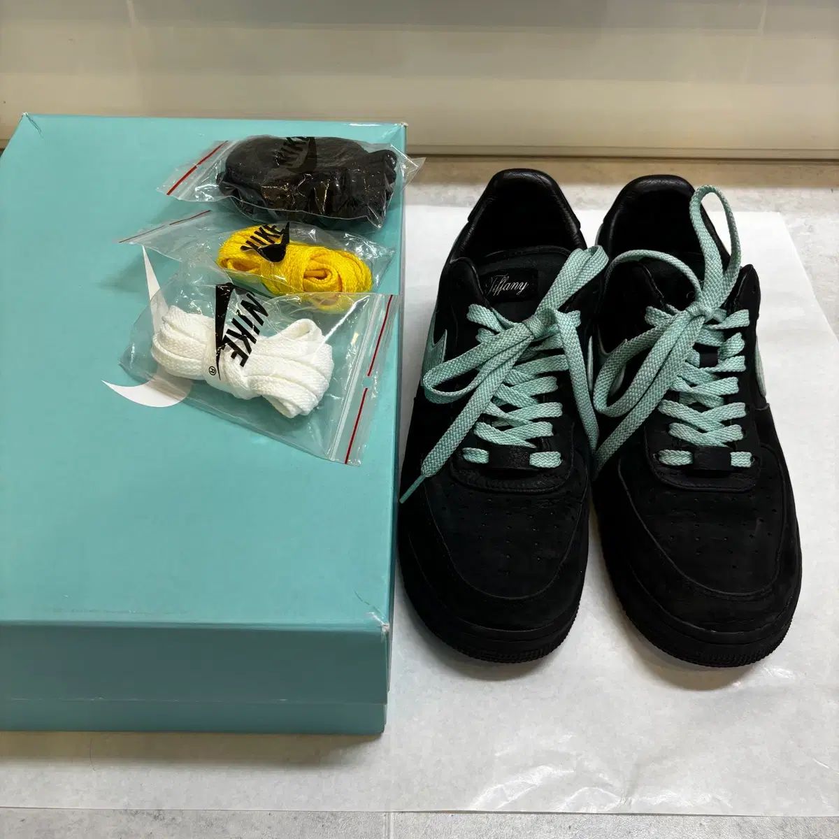 正規品 NIKE エアフォース1 ティファニー ブラック 紐 3種 フルセット (映像 ビデオ 첨부)