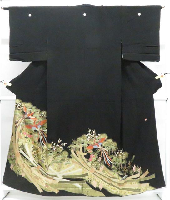一輝堂】黒留袖 五つ紋 金駒刺繍 鳳凰 比翼仕立て 落款入り 正絹 着物