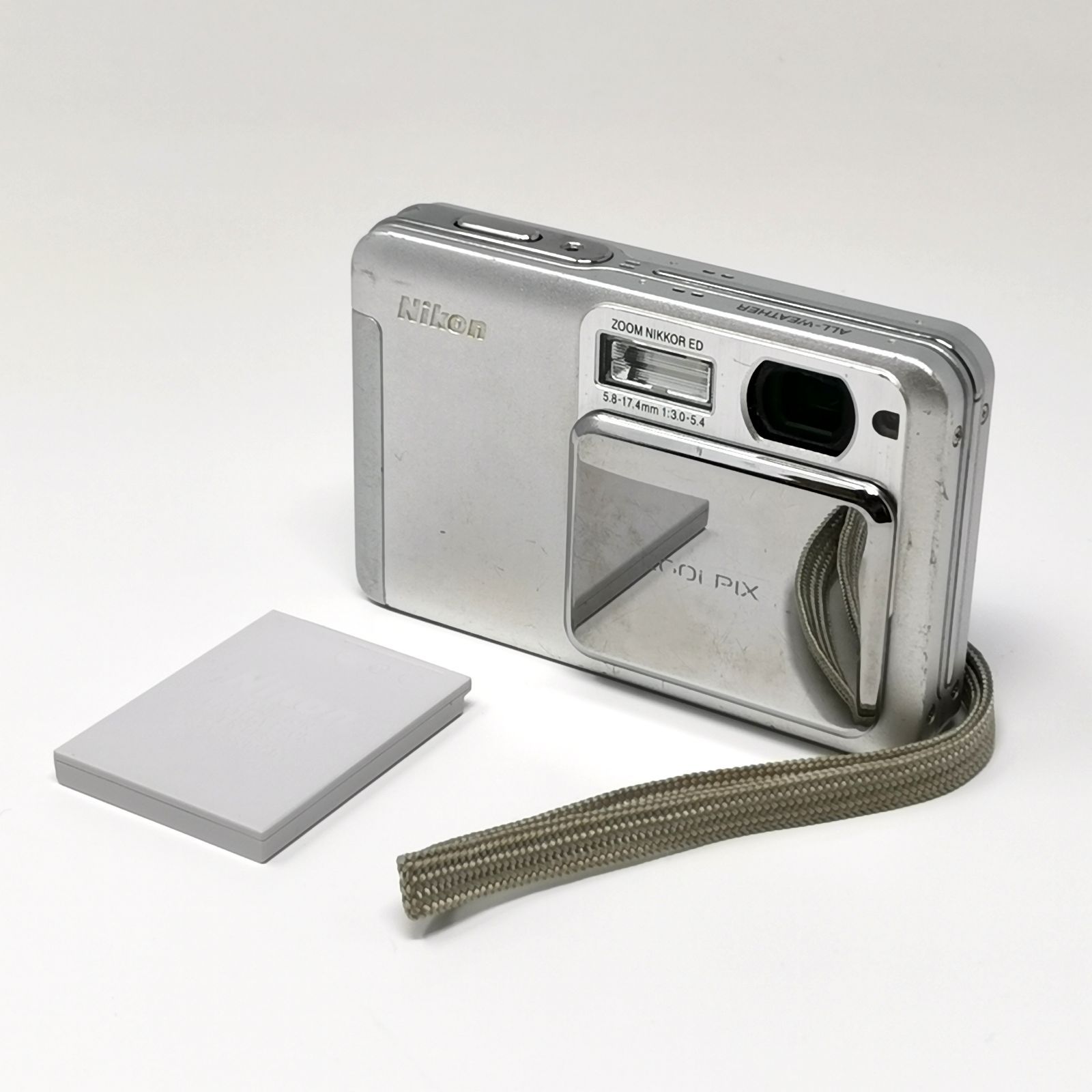 Nikon COOLPIX S2 コンパクトデジタルカメラ バッテリーあり 充電器 