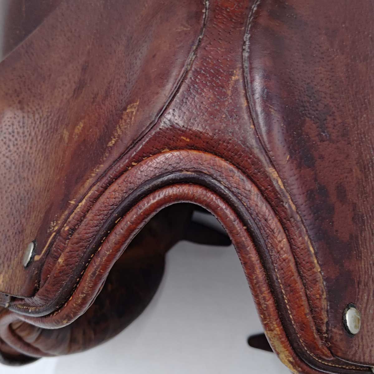 John Leckie &amp; Co. 乗馬用 障害鞍 ジャンピングサドル ヴィンテージ アンティーク ※サイズ等不明 英国製 Walsall John Leckie & Co. 乗馬用 障害鞍 ジャンピングサドル ヴィンテージ