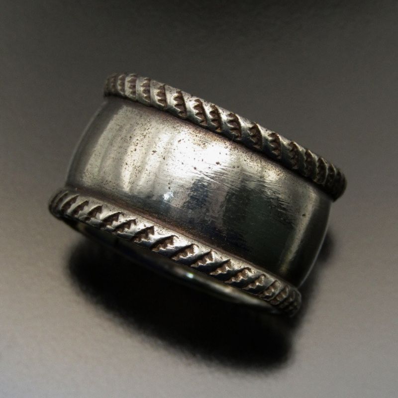 Perry Shorty ナバホ族 リング チゼル 13mm コインシルバー ペリーショーティー メンズ レディース 19号 80007424