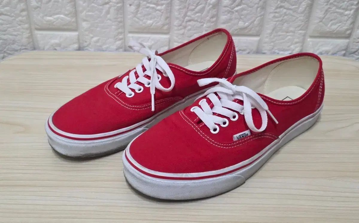 VANS アセンティック レッド スニーカー 270
