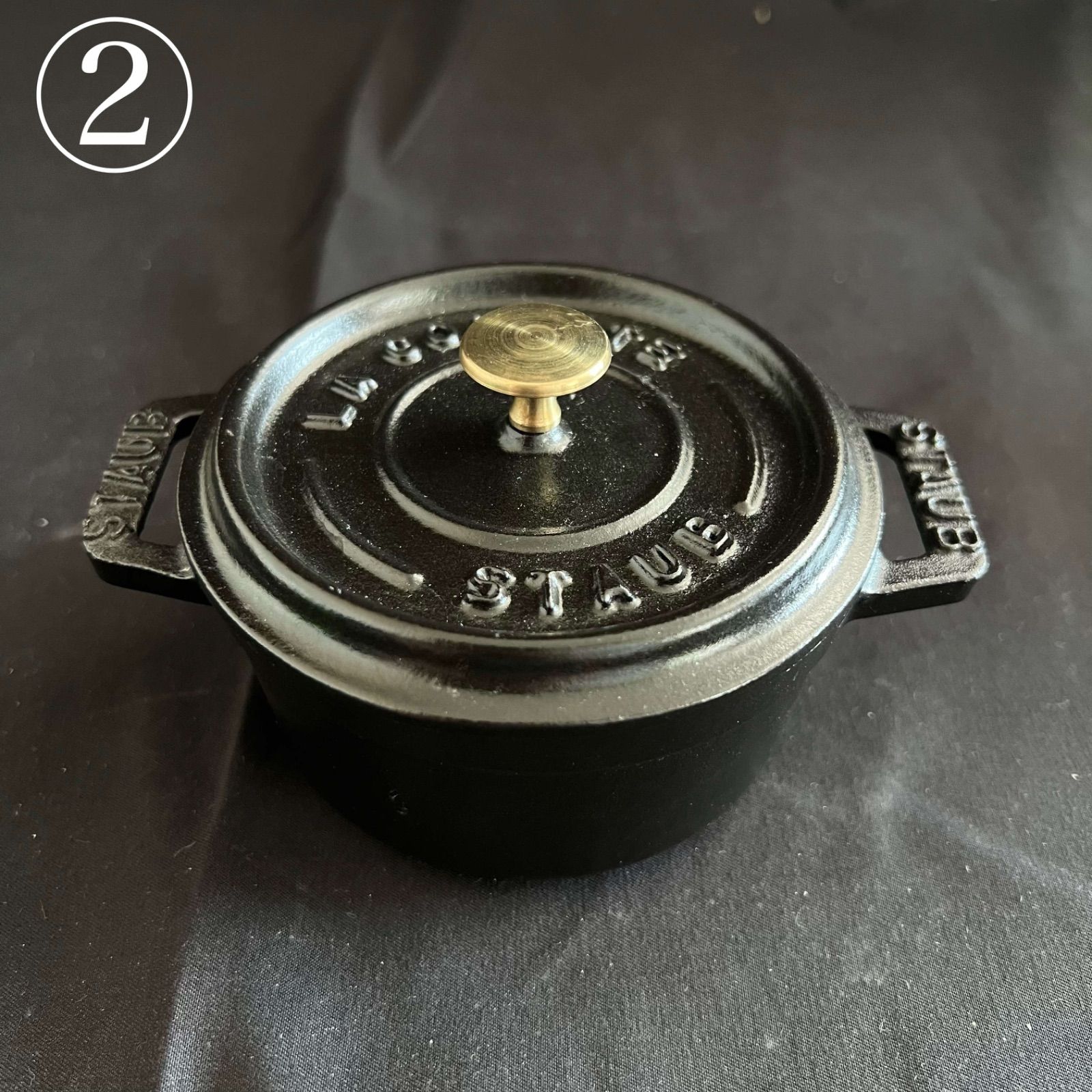 STAUB 鋳鉄 黒 ココット ブラック| 鋳物ホーロー鍋| ストウブ(STAUB)公式通販