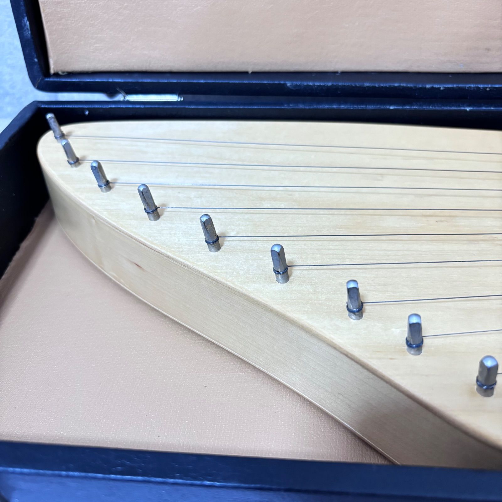 □ ハープ ライアー 10弦 W.LOTHAR GARTNER Flugel Kantele Model 1955