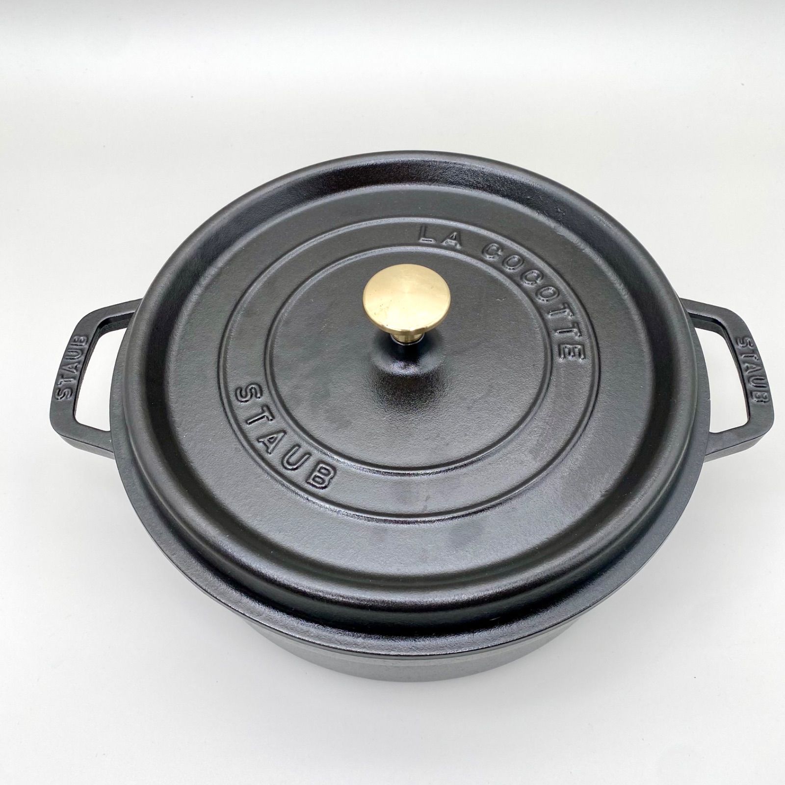 ストウブ シャロー ココット 26cm ブラック 黒 Staub - メルカリ