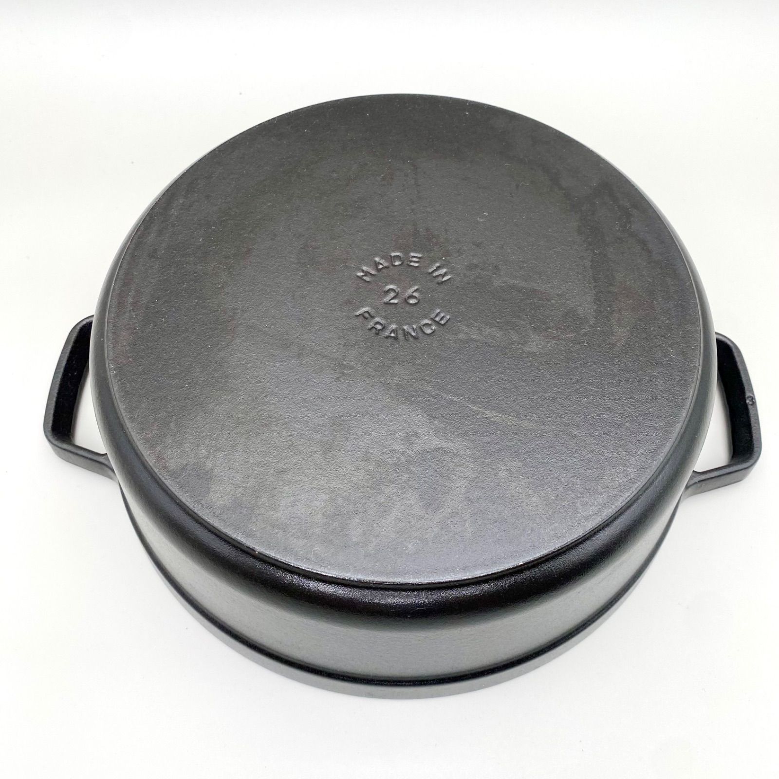 ストウブ シャロー ココット 26cm ブラック 黒 Staub - メルカリ