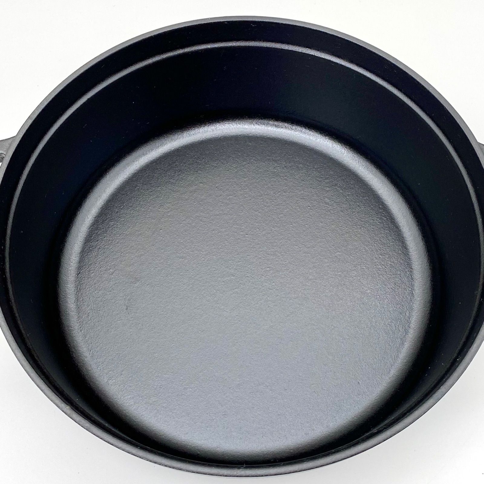 ストウブ シャロー ココット 26cm ブラック 黒 Staub - メルカリ