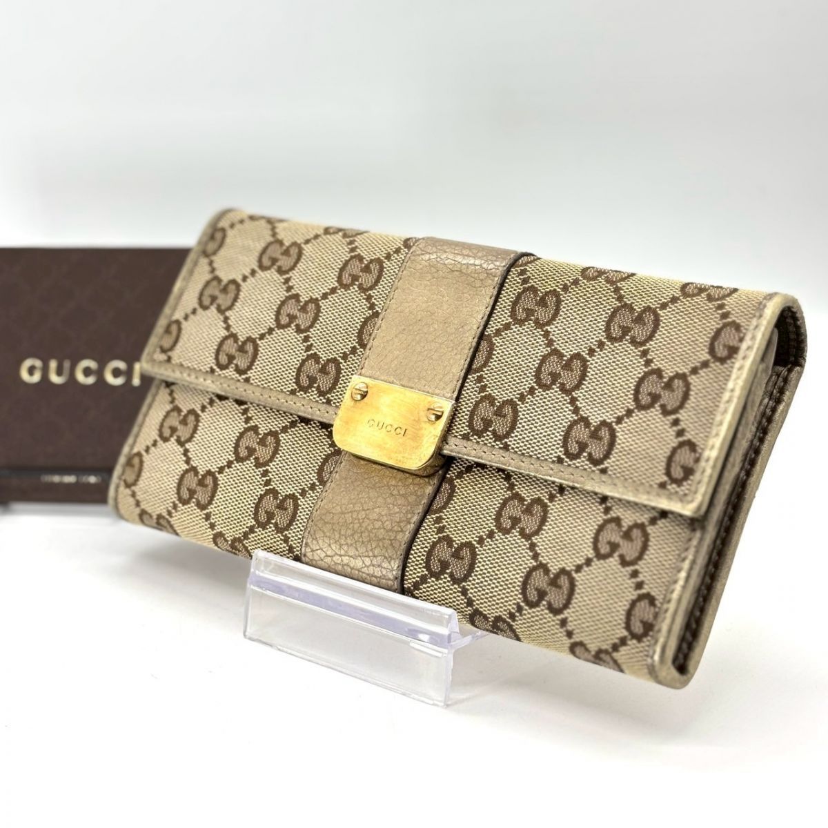 【静かに薫る余裕】　GUCCI　長財布 GGキャンバス フラップ レザー ゴールドカラー金具 ヴィンテージ　ゴールド