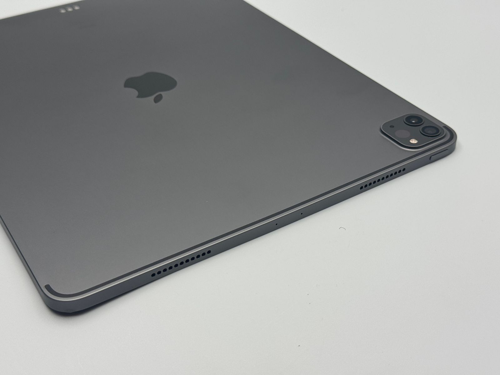 iPad Pro 12.9 第5世代 256GB 中古C スペースグレイ - メルカリ