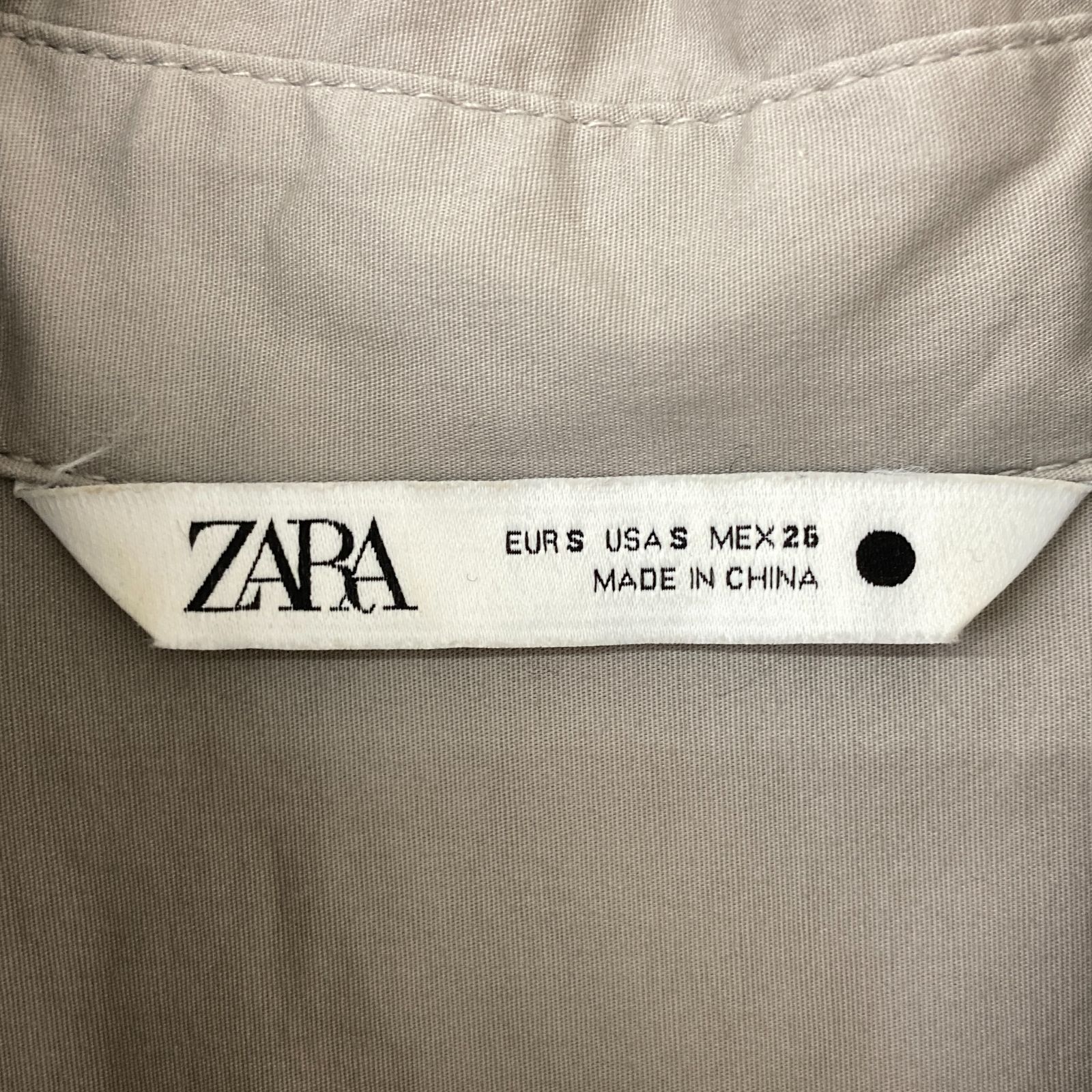 ZARA】ザラ 袖ギャザーシャーリング長袖ブラウスシャツ Sサイズ グレー 