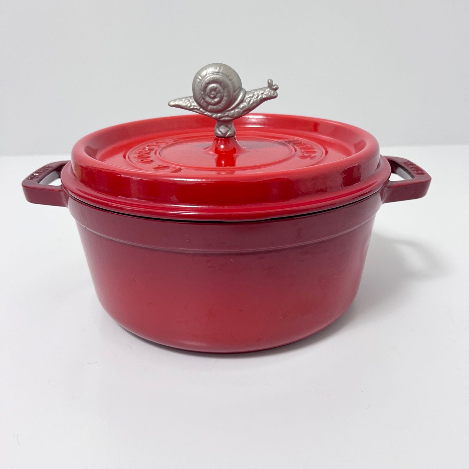 Staub ストウブ 24cm カタツムリ 持ち手 レッド 両手鍋 赤 フランス製