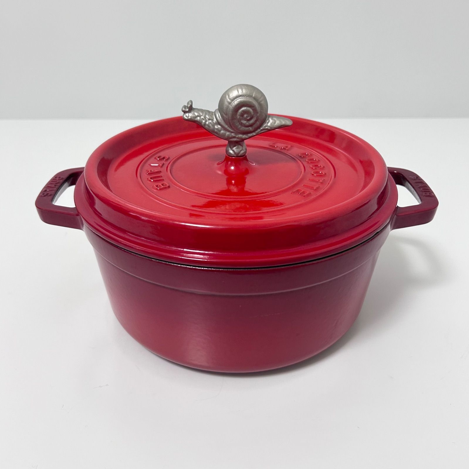 Staub ストウブ 24cm カタツムリ 持ち手 レッド 両手鍋 赤 フランス製