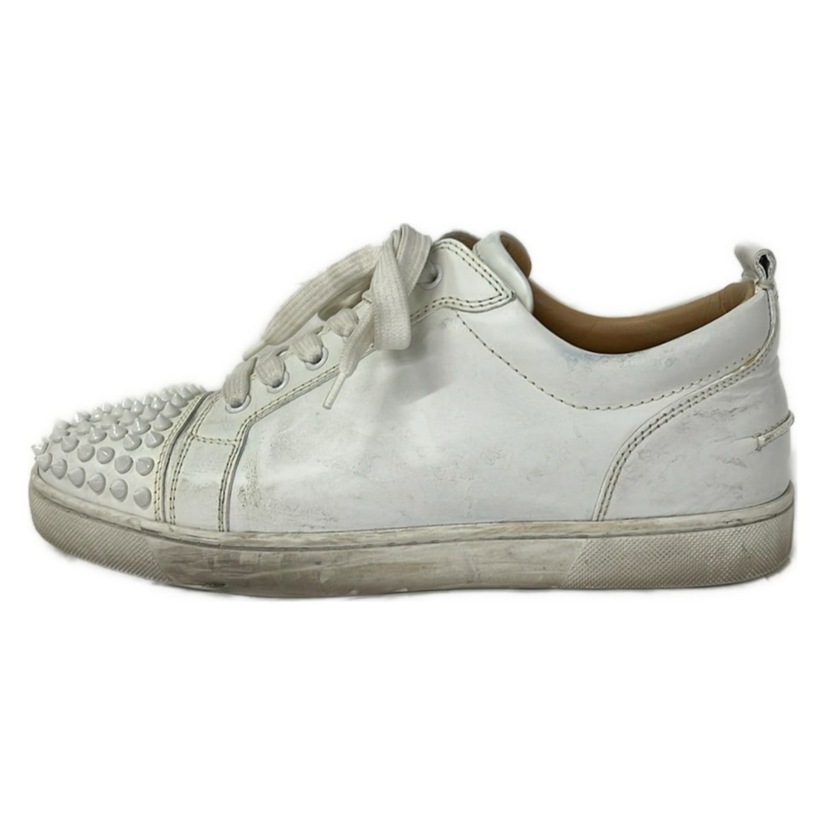 CHRISTIAN LOUBOUTIN(クリスチャンルブタン) スニーカー 40 1/2 メンズ - 白 スタッズ レザー
