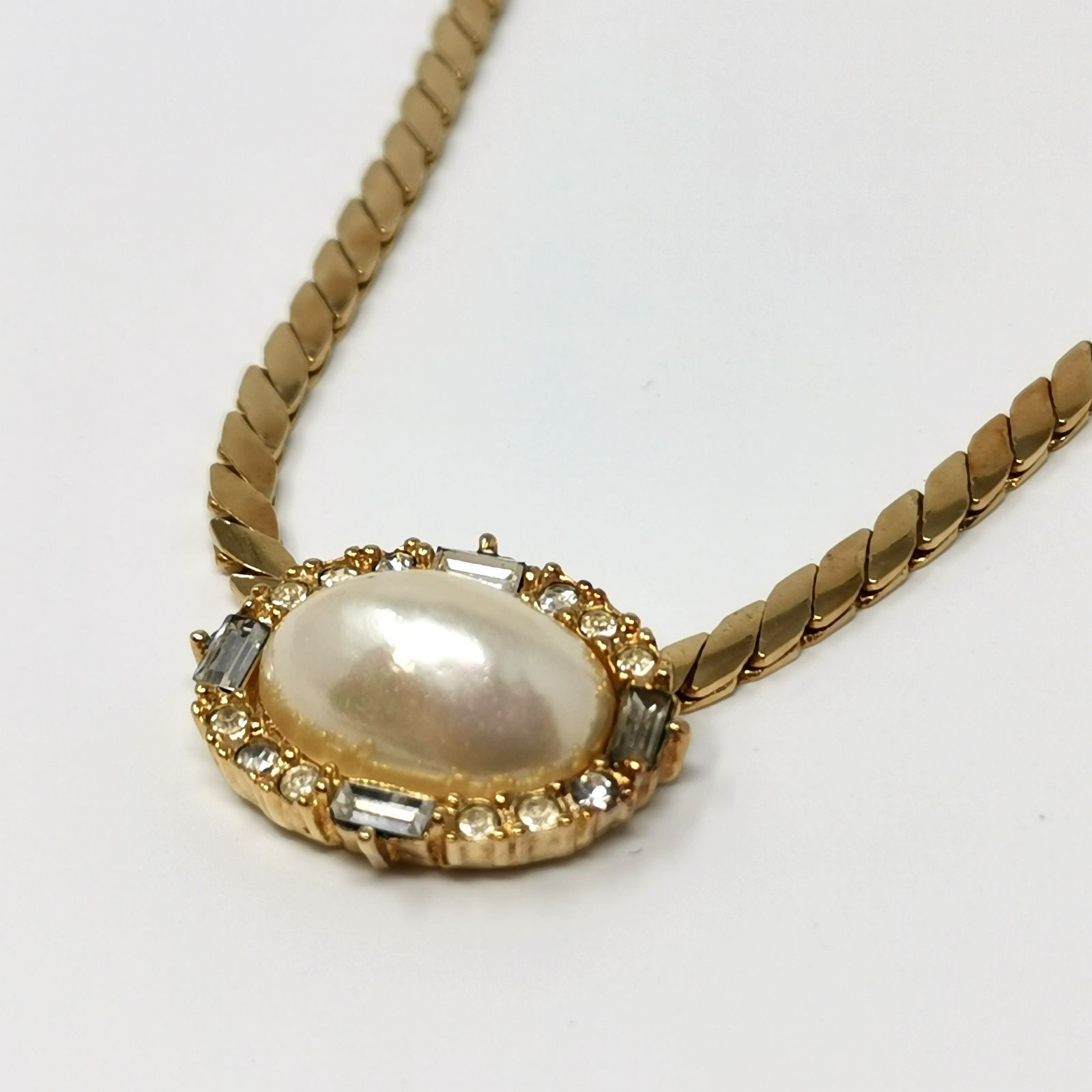 Christian Dior クリスチャン ディオール ゴールド フェイクパール ヴィンテージ ネックレス 中古品 管理番号 KKVNMKO702