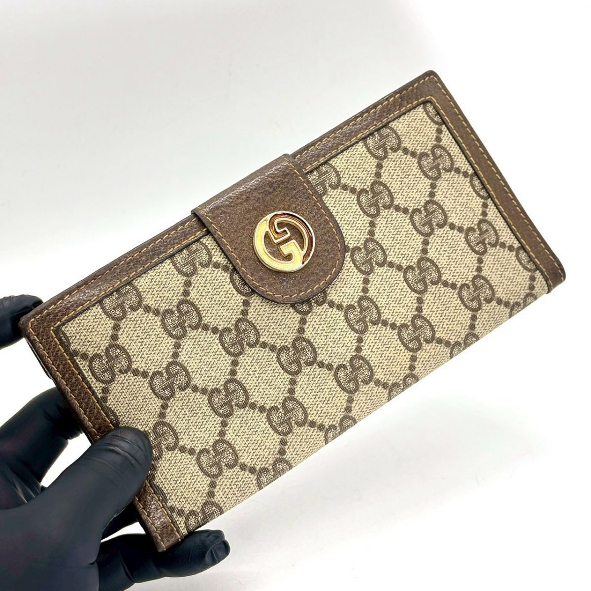 渋みで魅せる余白】 GUCCI 長財布 GGスプリーム インターロッキング W