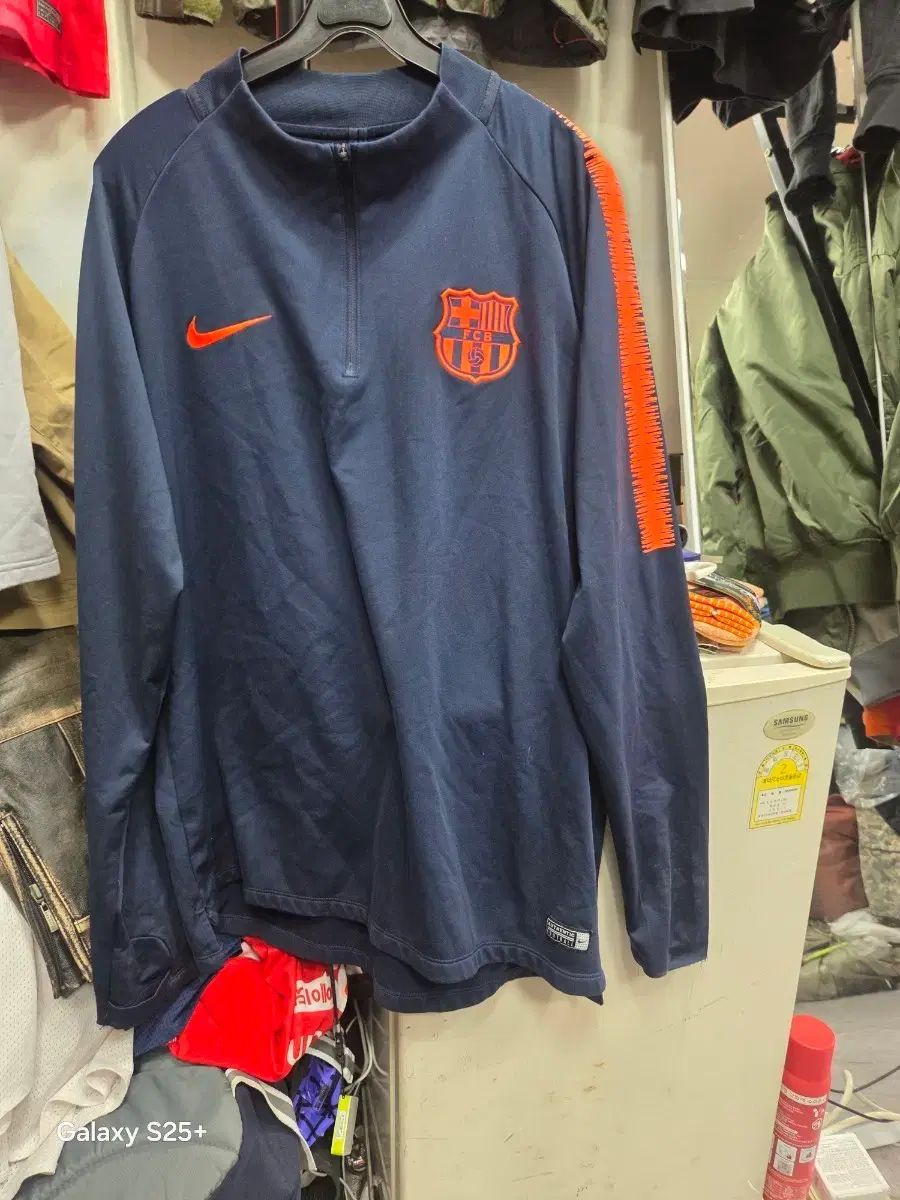ナイキ FC バルセロナ トレーニング トップス ネイビー