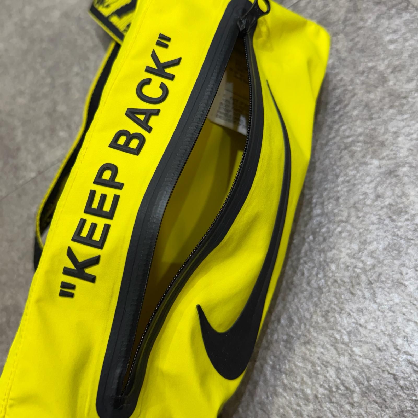 OFF-WHITE × NIKE KEEP BACK ショルダーバッグ オフホワイト × ナイキ 
